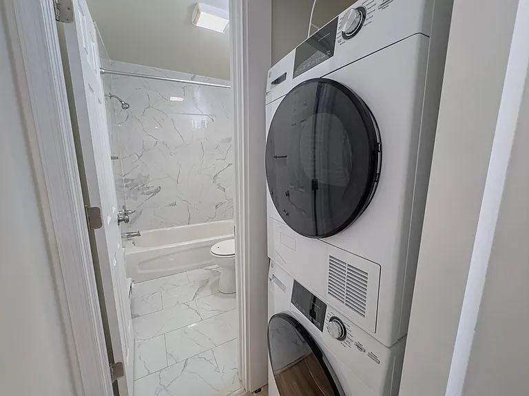 2113 Green St #2F — Photo 9