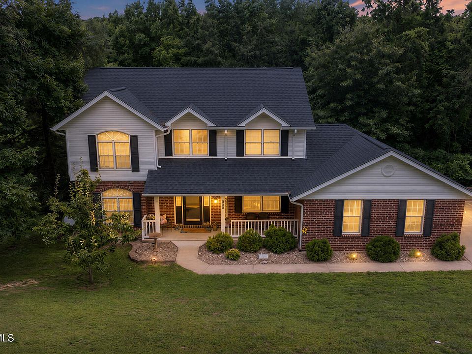 1st image of 805 Maywood Dr