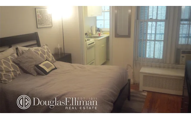 Rented by Douglas Elliman | media 31