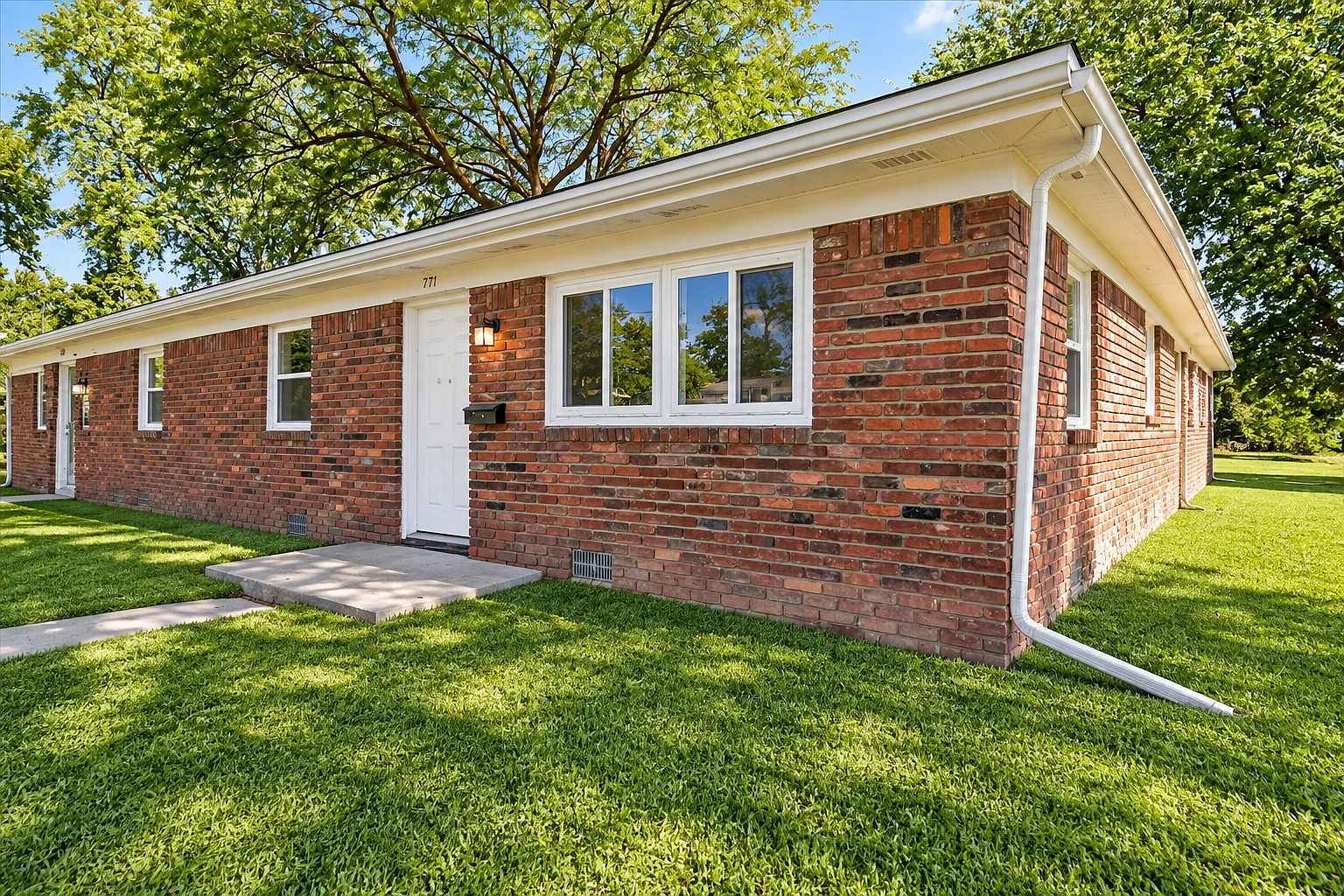 1 bed, 700 sqft, $825 — Photo 1