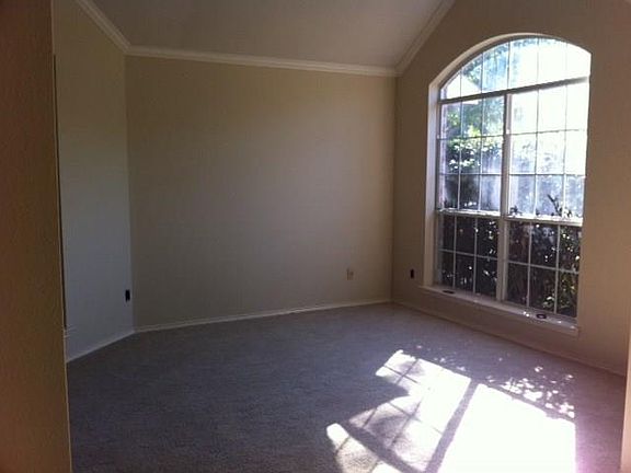 3rd image of 18712 Gibbons Dr