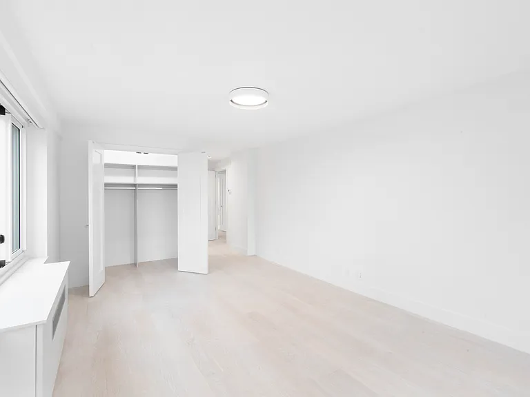 920 Park Ave #12B — Photo 13