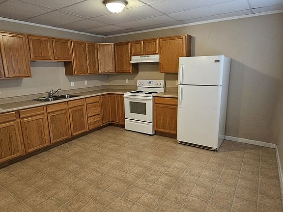 2nd image of 2 S Richland St APT 2