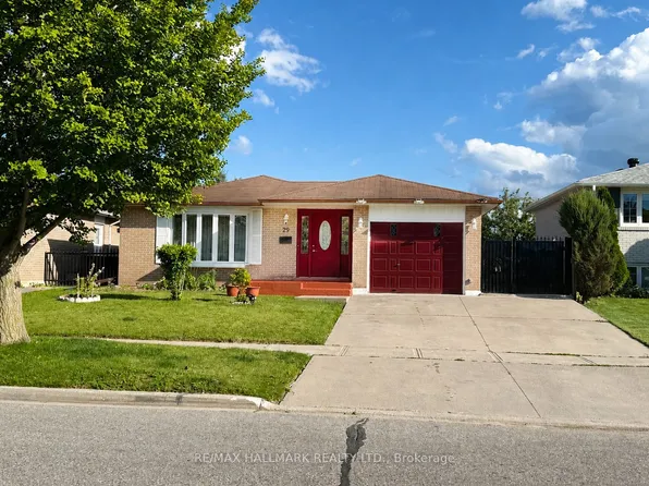29 Charles Tupper Dr, Toronto, ON M1C 2A8