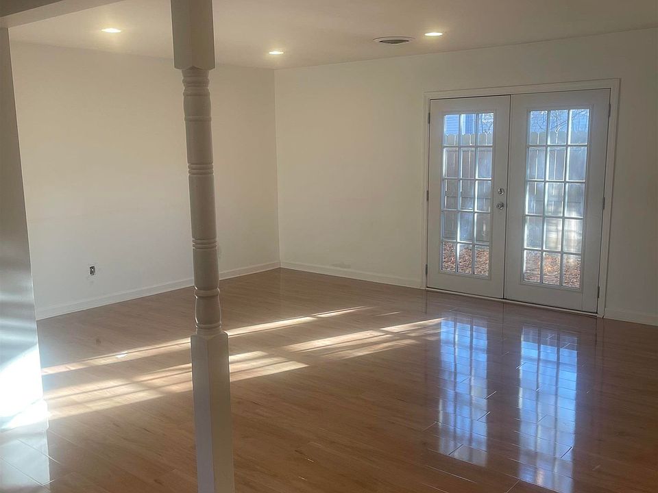 1st image of 308 Percival Rd APT 102