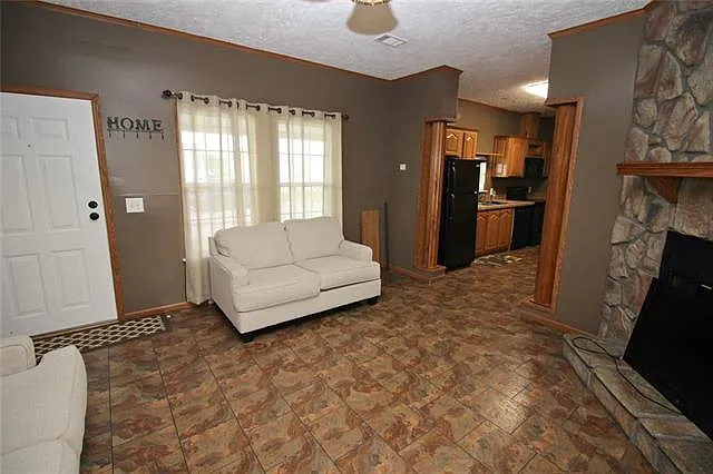 117 Gober Ln — Photo 4