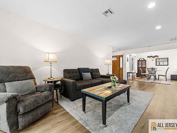 5th image of 480 Fairton Dr