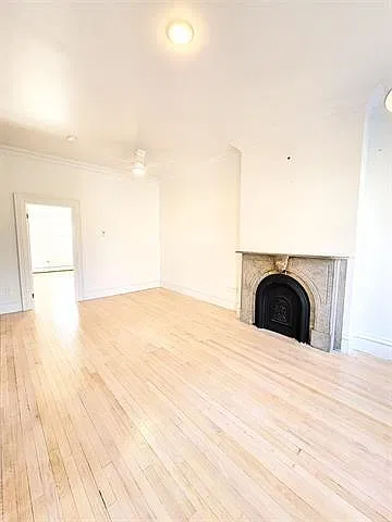 249 8th St — Photo 3
