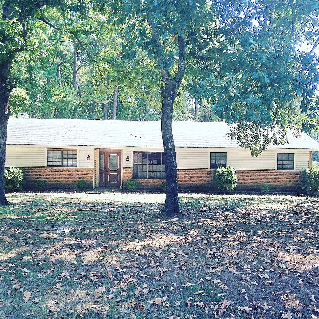 1st image of 411 Pine Cir