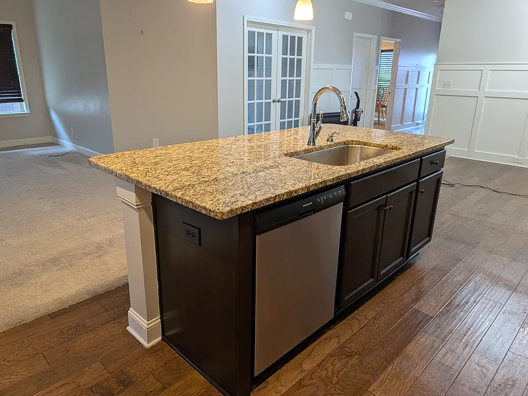 144 Kenton Ln — Photo 4