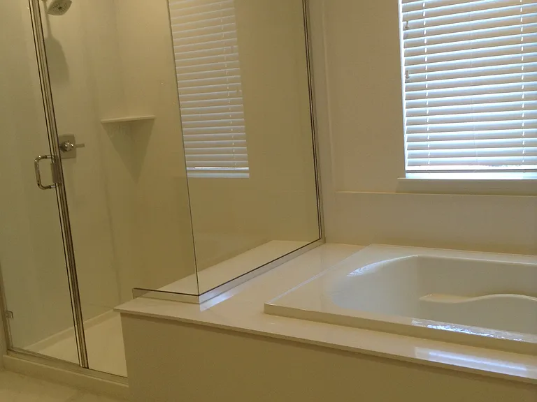 413 Wayland Loop — Photo 33