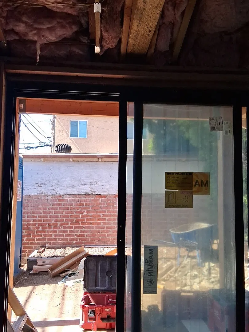 Studio, 400 sqft, $2,500 — Photo 2