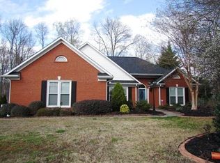 120 Shelton Dr, Spartanburg, SC 29307