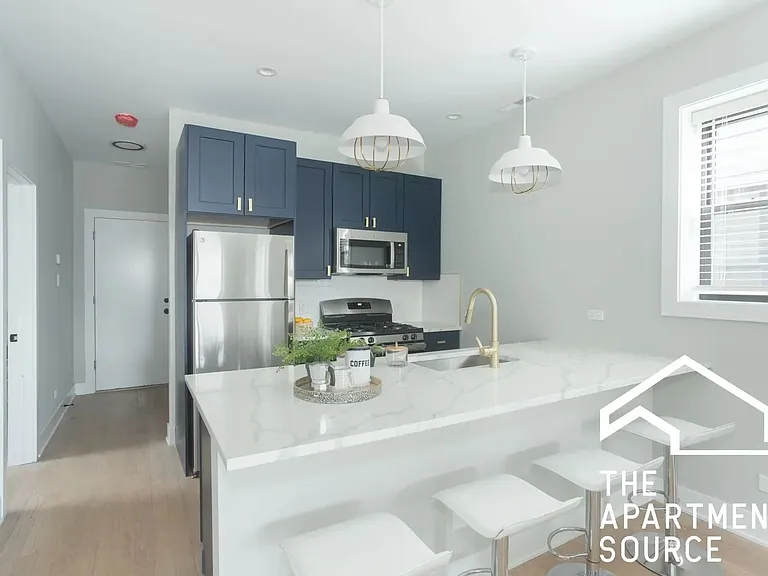 4406 N Seeley Ave #3B — Photo 1