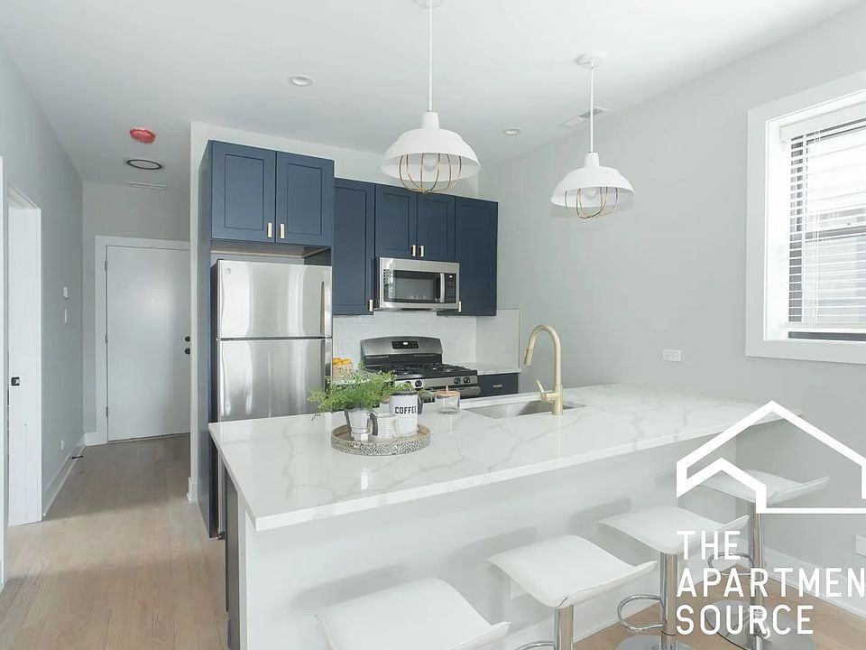 1st image of 4406 N Seeley Ave #3B