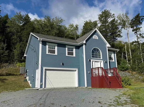 258 Heatherglen Dr, Beaver Bank, NS B4G 0A1
