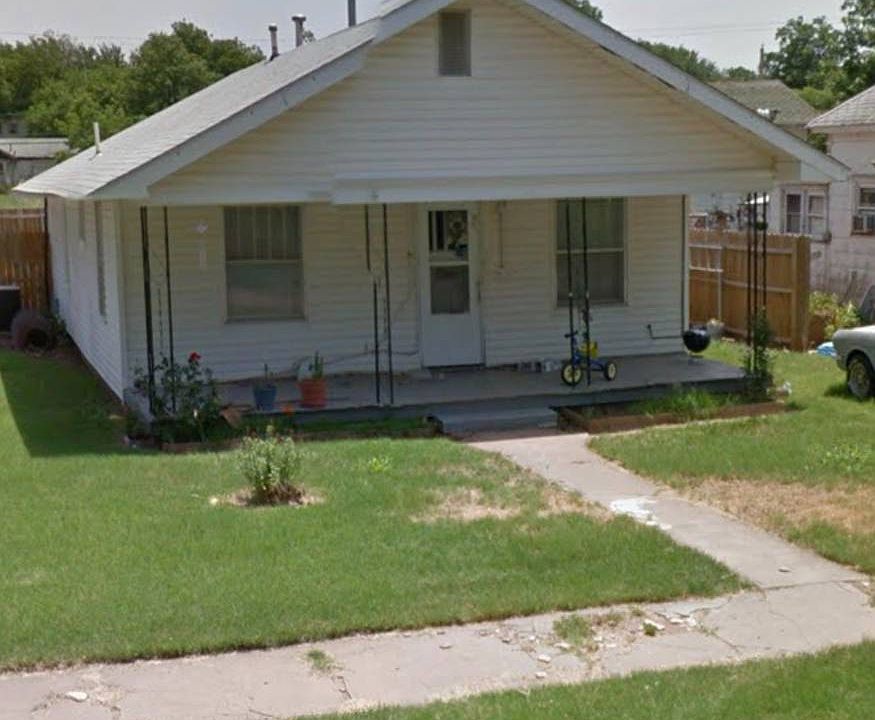 1st image of 402 N 10th St