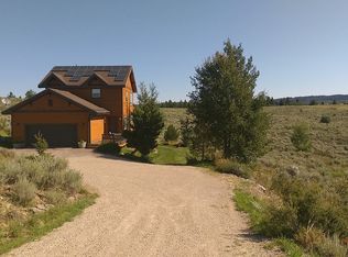 9561 Mountain View Dr, Tetonia, ID 83452