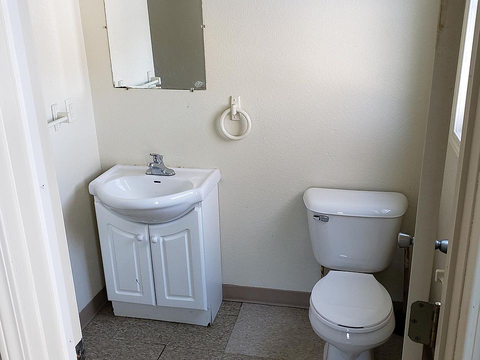 2nd image of 422 Euclid Ave APT 3