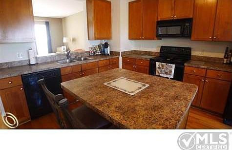 Lots of counter space & cabs