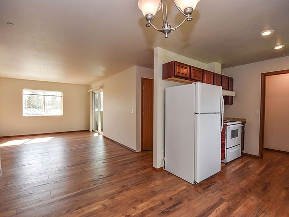 4th image of 903 Crystal Springs St NW #18