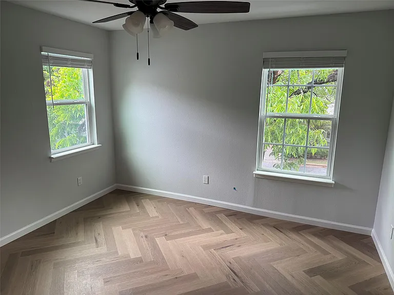1604 W 40th St #B — Photo 7