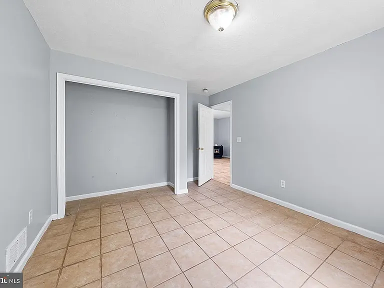 1019 Cricket Ln — Photo 16