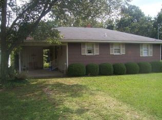 1136 Indian Springs Rd, Mount Olive, NC 28365