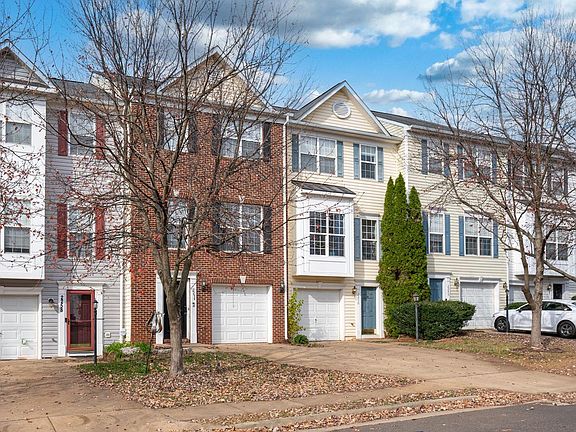 5th image of 2254 Blue Spruce Dr
