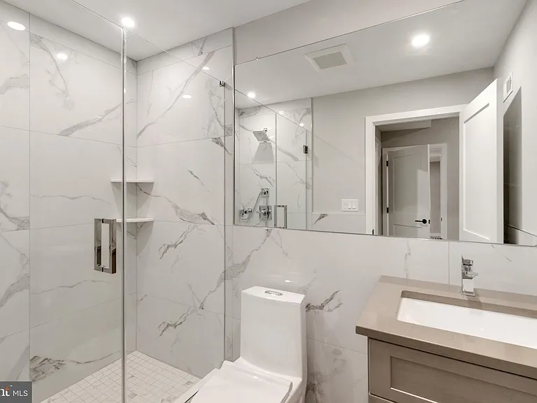 752 S 16th St #1B — Photo 19