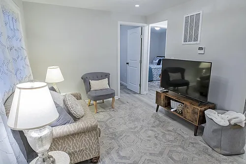 1018 Ash St #1018 Photo 1