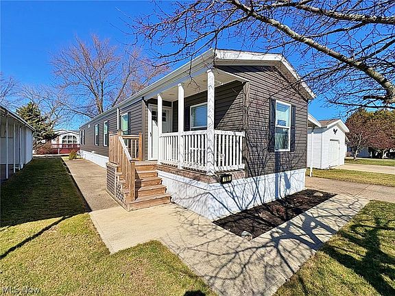 3rd image of 180 Coen Rd