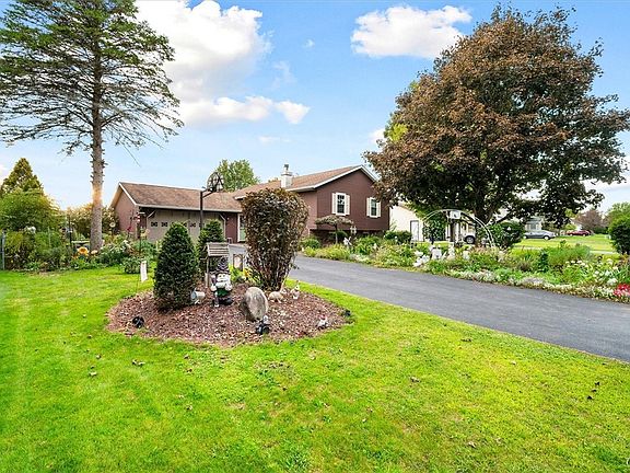 2nd image of 7989 Northwood Dr