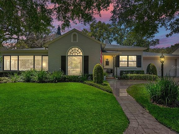 2nd image of 428 Delaney Park Dr