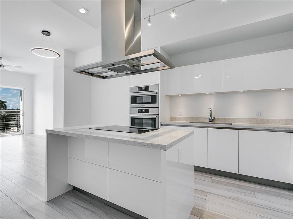 1st image of 155 E Boca Raton Rd #424