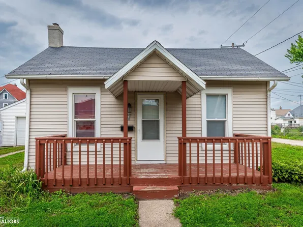 7 W North St, Marshalltown, IA 50158