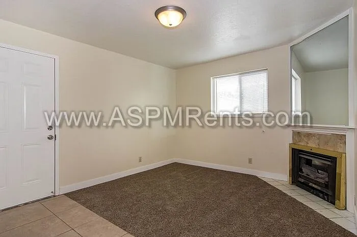 297 E Hill Ave #16 — Photo 6