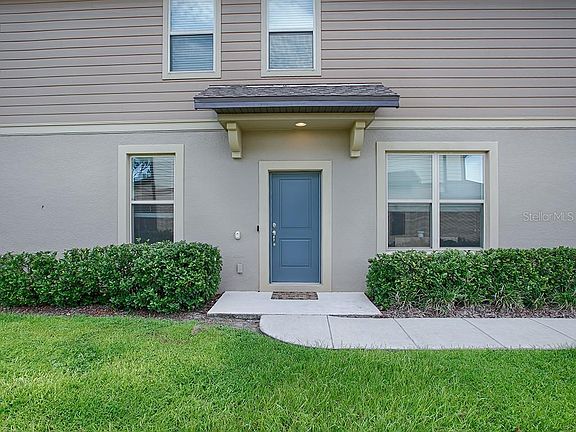 2nd image of 1097 Pavia Dr
