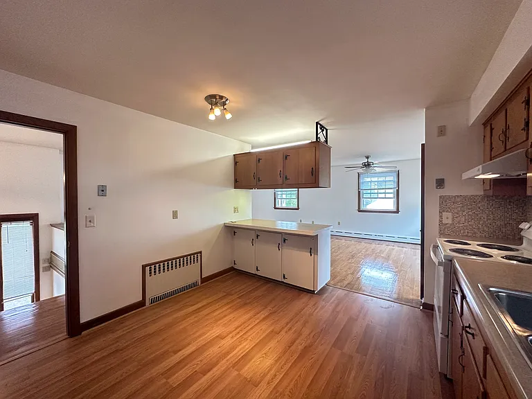 152 Evarts St — Photo 7