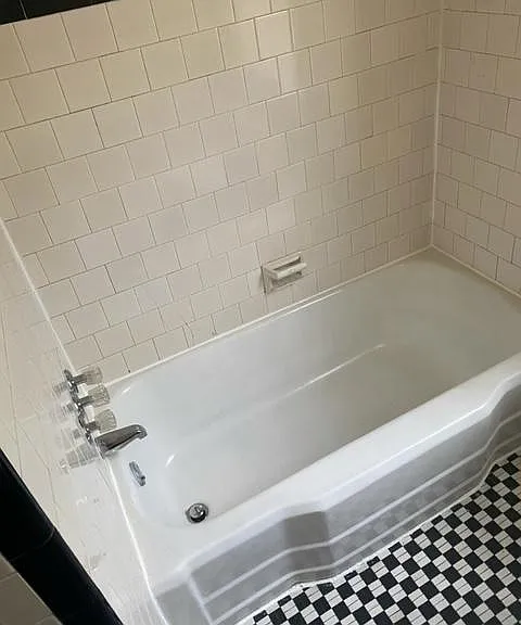 2417 W Cold Spring Ln — Photo 9