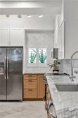 7300 Lakeshore Dr #20 — Photo 19