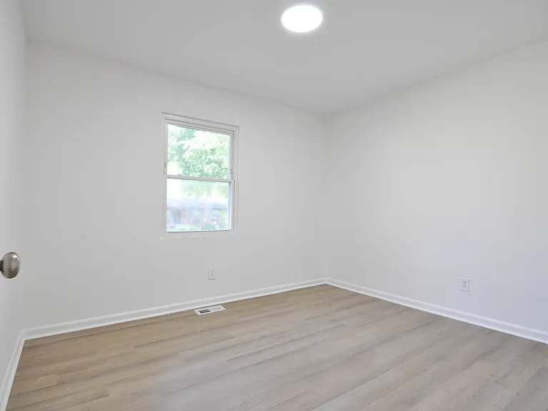 4304 Revelstoke Dr — Photo 8