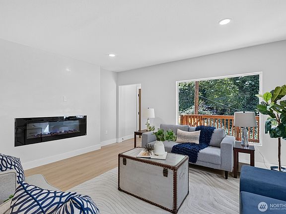 3rd image of 2212 Belvidere Avenue SW