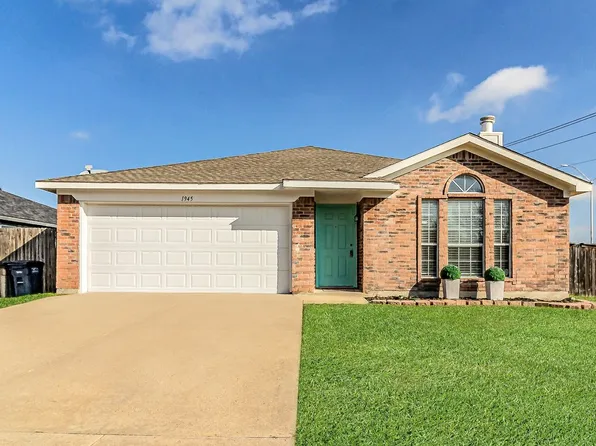 1945 Overland St, Fort Worth, TX 76131