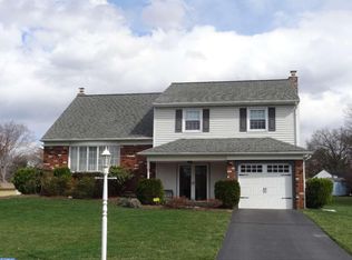 32 Cherokee Dr, Richboro, PA 18954