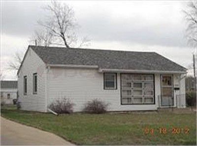 2nd image of 3208 Idlewood St
