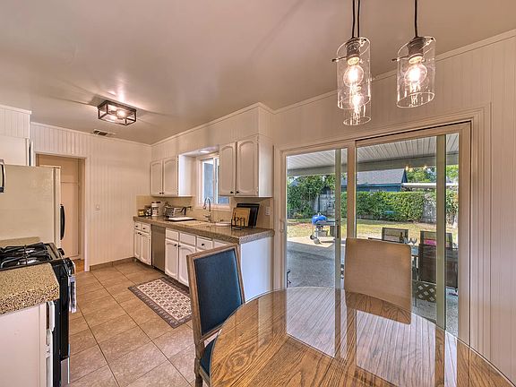 4th image of 1007 El Sur Ave