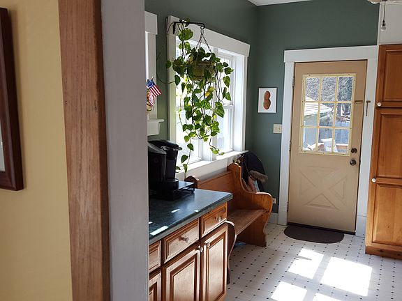 5th image of 845 Clay St