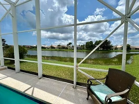 360 NW Shoreline Cir — Photo 15