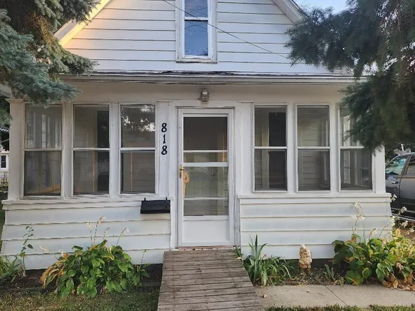 818 16th Ave, Fulton, IL 61252